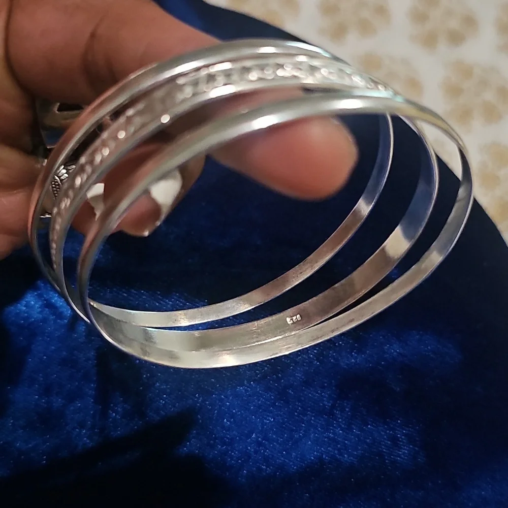 Elegant Sterling Silver Bangle Bracelets Set Of Three, (New), Ladies Size 8 - Picture 3 of 8